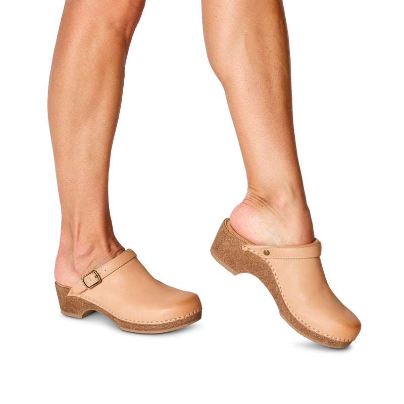 Beckie - Chattanooga Shoe Co.AetrexNatural (beige)