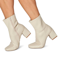 Carina - Chattanooga Shoe Co.Silent DOatmilk (cream)