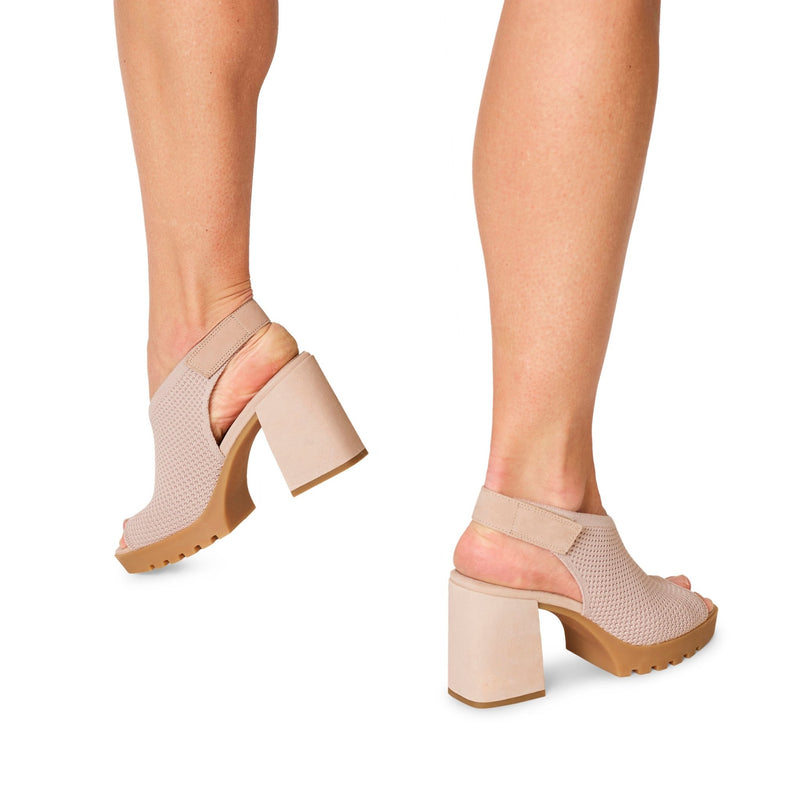 Cue - Chattanooga Shoe Co.Eileen FisherCUE - STBlush (beige)