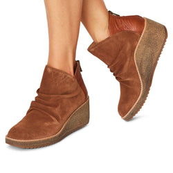 Kara - Chattanooga Shoe Co.AetrexWB102Cognac (tan)